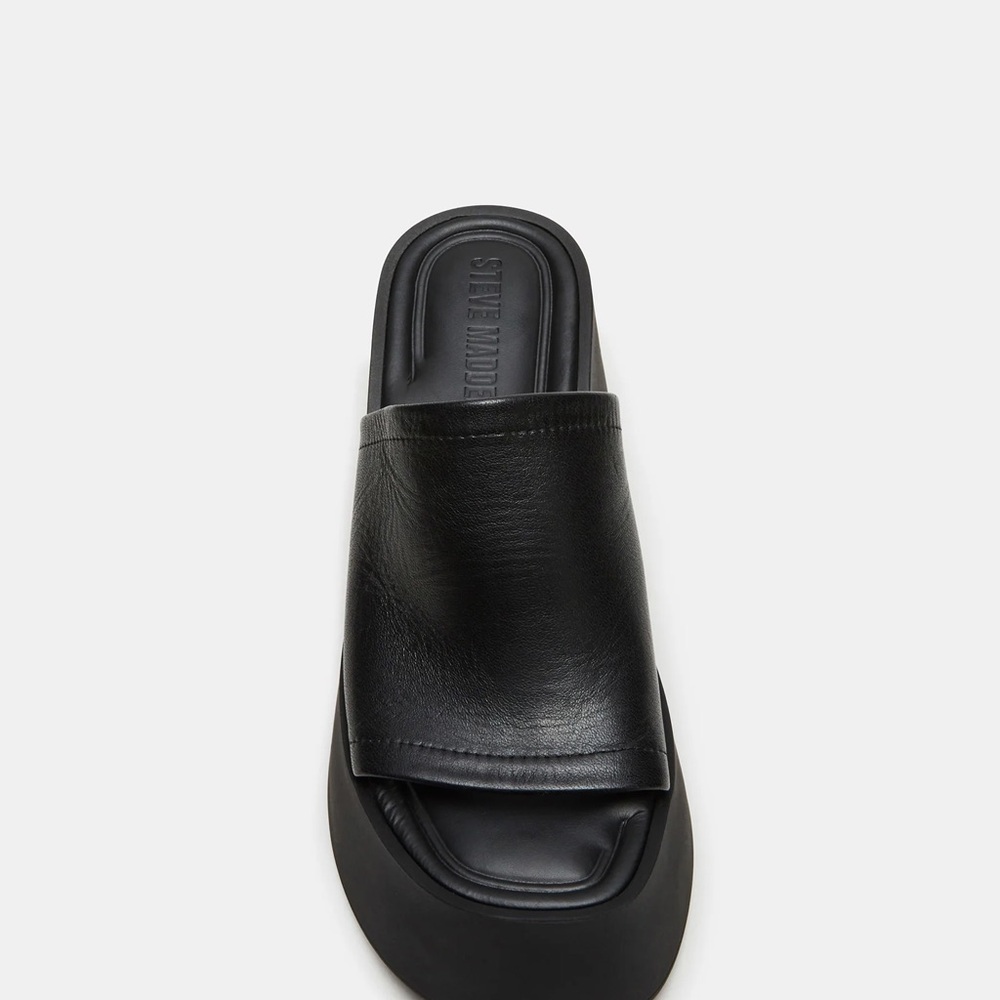 STEVE madden alttitude Black leather sandals